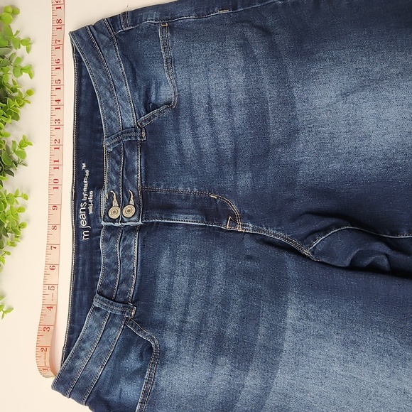 Maurices M Jeans Super Soft Mid Rise Double Button Jeggings - Picture 8 of 11